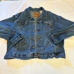 Levi Strauss Signature Denim /Trucker Medium Wash Women’s Jacket Size XL